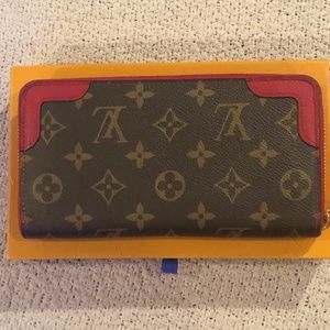 Authentic LV zippy Retiro wallet